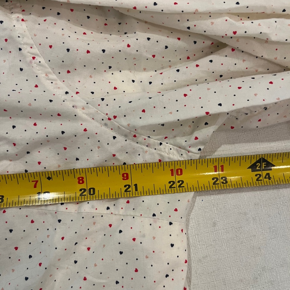 Levi's Cream mini heart graphic Button Down Shirt. GUC! - Picture 6 of 7